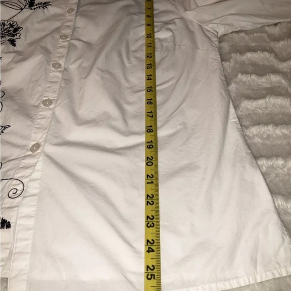 JM Collection Women Blouse Shirt Top 8 Ivory Button-Down Embroidered Floral - Picture 10 of 11